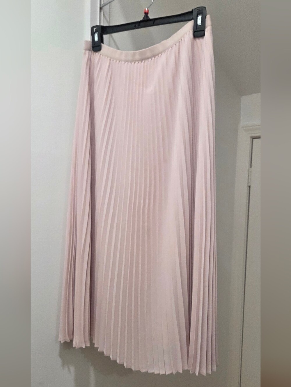 Babaton Light Pink Pleated Midi Skirt